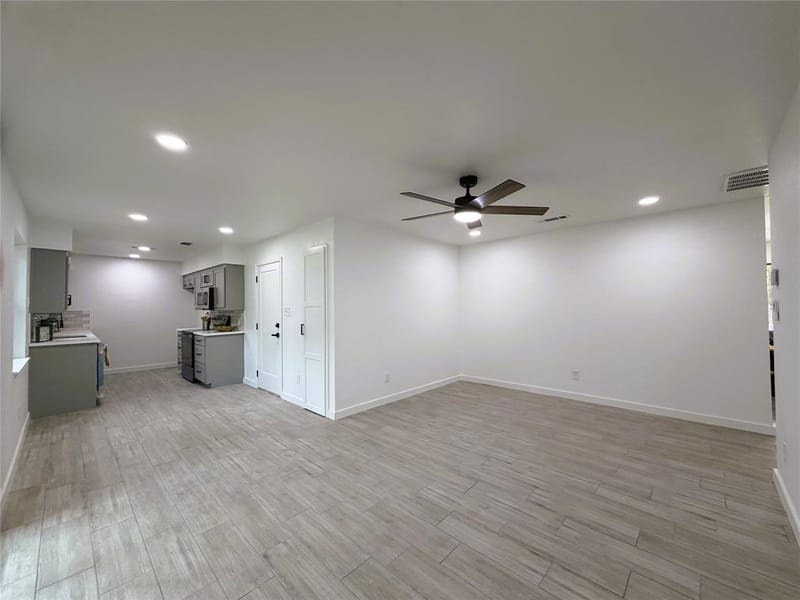 2933 Hunting Drive, Fort Worth TX 76119 - Photo 5