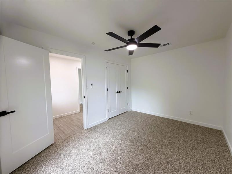 2933 Hunting Drive, Fort Worth TX 76119 - Photo 11