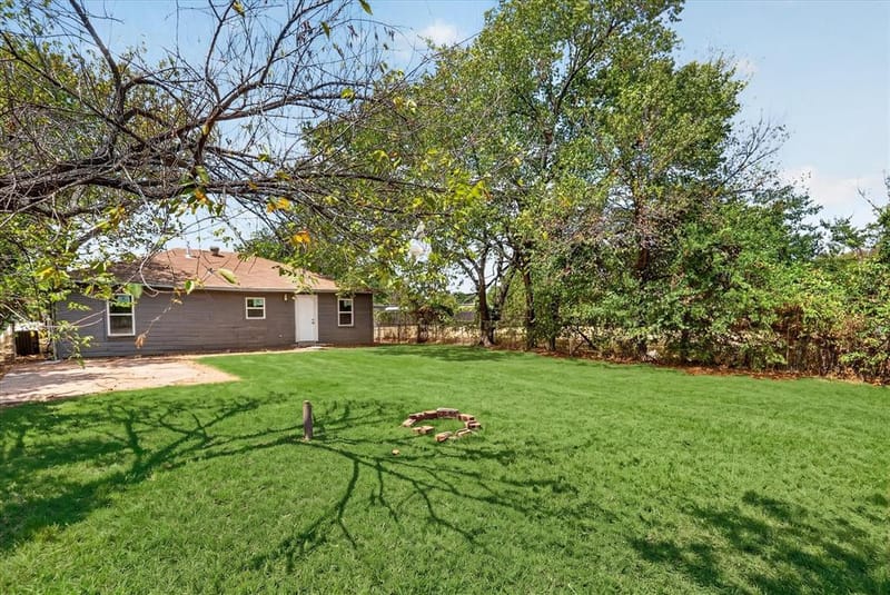 2622 Crystal Drive, Balch Springs TX 75180 - Photo 22
