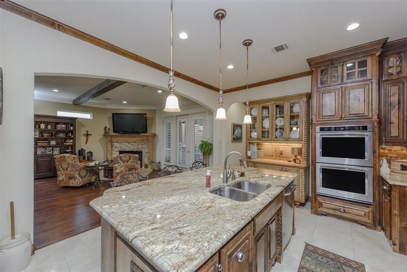 405 Dallas Street, Argyle TX 76226 - Photo 10