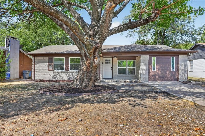 7917 Woodshire Drive, Dallas TX 75232 - Photo 3
