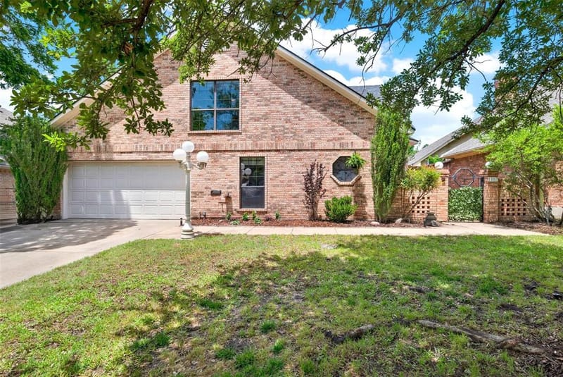 1407 W Mulberry Street, Sherman TX 75092 - Photo 2