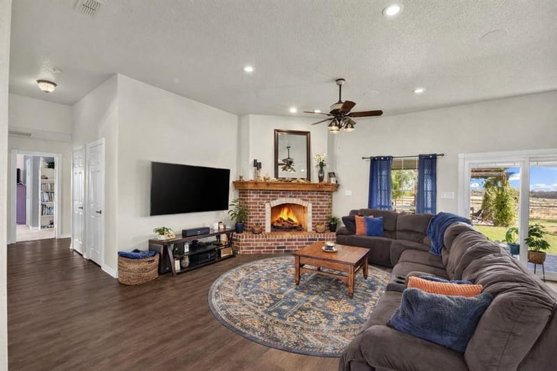 737 County Road 4699, Boyd TX 76023 - Photo 8