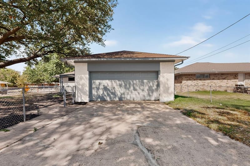 3938 Roanoke Drive, Garland TX 75041 - Photo 21