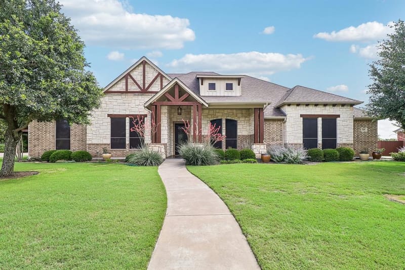 7209 Hill Country Court, Midlothian TX 76065