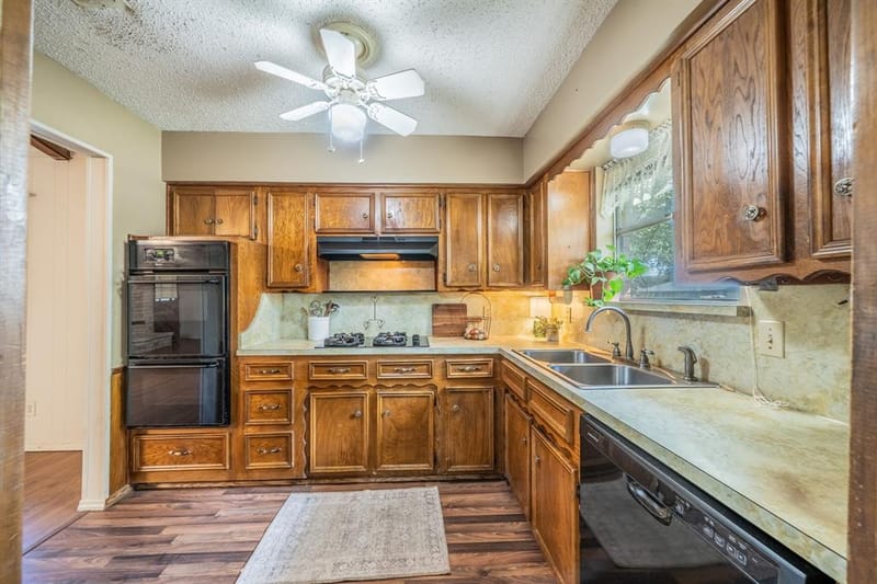 1517 Meadow Court, Midlothian TX 76065 - Photo 11