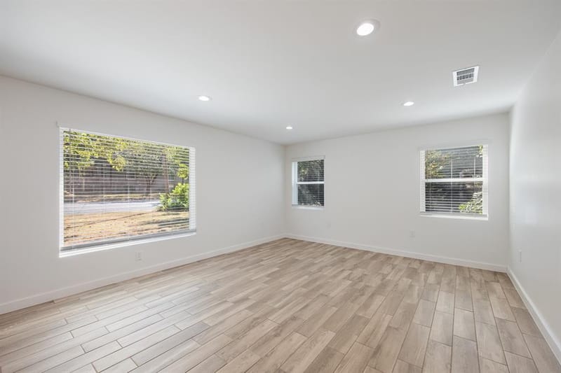 1606 N Woods Street, Sherman TX 75092 - Photo 5
