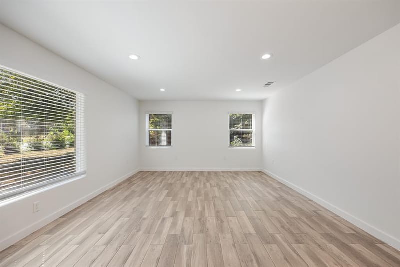 1606 N Woods Street, Sherman TX 75092 - Photo 4