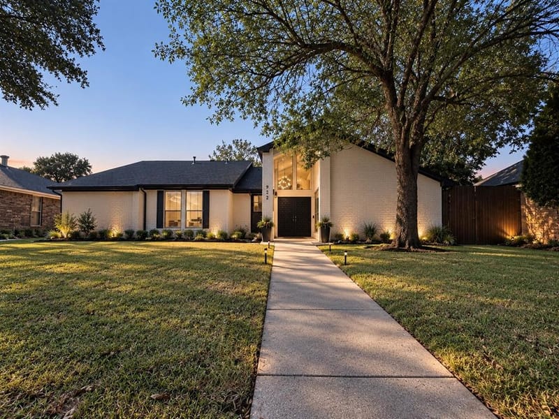 922 Thoreau Lane, Allen TX 75002 - Photo 2