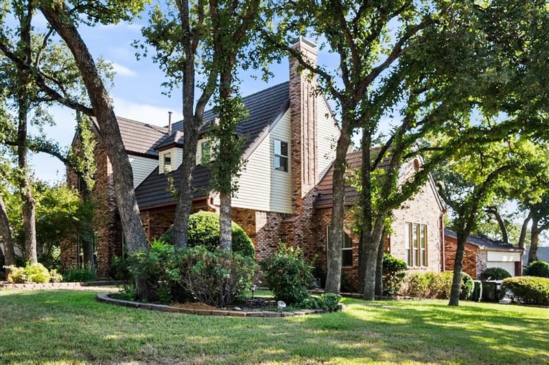 2109 Van Hook Court, Arlington TX 76013 - Photo 2