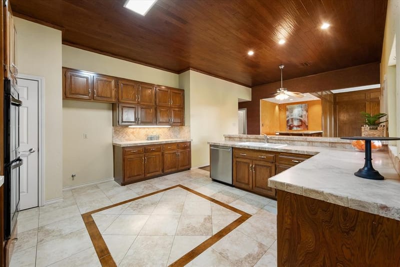 2109 Van Hook Court, Arlington TX 76013 - Photo 12