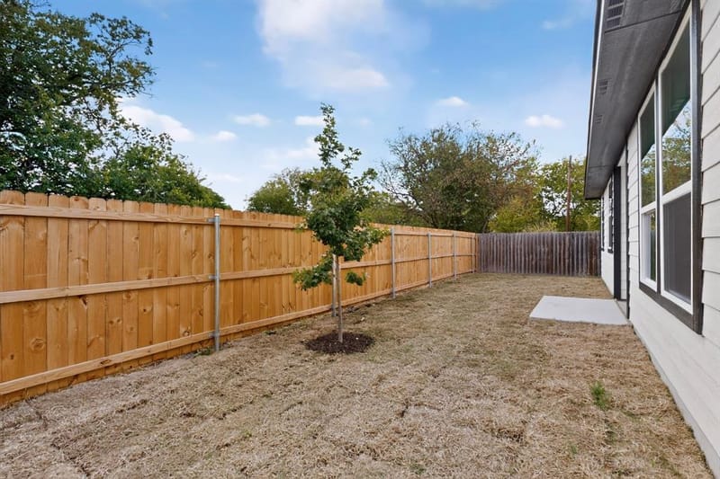 909 Meriott Street, Ennis TX 75119 - Photo 37