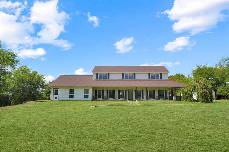 2473 Vz County Road 2621, Wills Point TX 75169