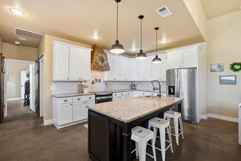 6120 Hidden Oaks Drive, Quinlan TX 75474 - Photo 10