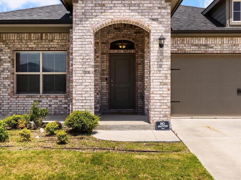 9620 Hickory Knob Drive, Fort Worth TX 76108 - Photo 3