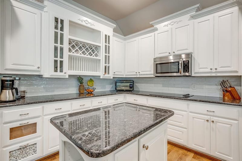 912 Thomas Crossing Drive, Fort Worth TX 76028 - Photo 6