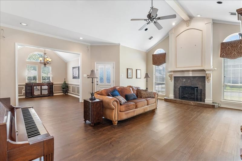 1415 Boardwalk Street, Arlington TX 76011 - Photo 4