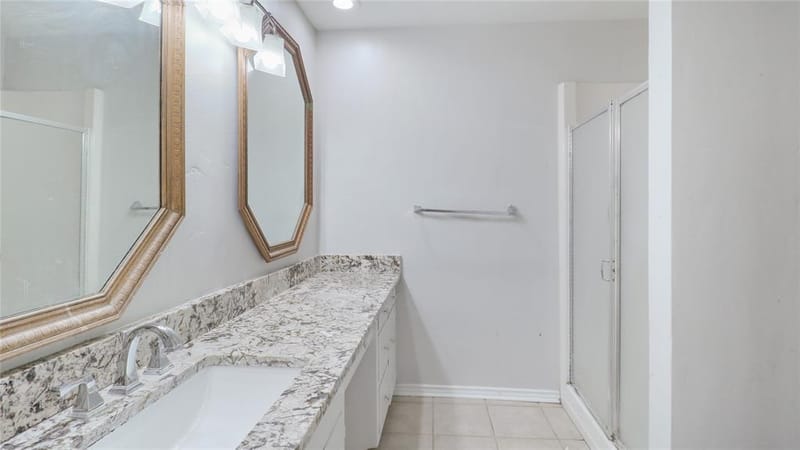 813 Chaparral Court, Bedford TX 76022 - Photo 10