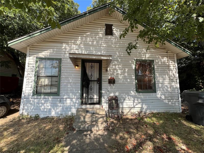 2519 Carpenter Avenue, Dallas TX 75215