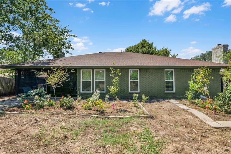 208 Pebblestone Drive, Benbrook TX 76126 - Photo 35
