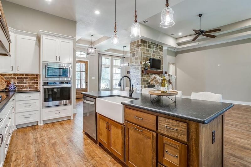 605 Embers Lane, Weatherford TX 76085 - Photo 7