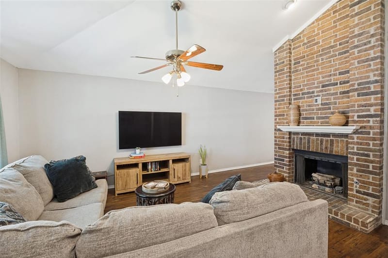1730 Glencairn Lane, Lewisville TX 75067 - Photo 2