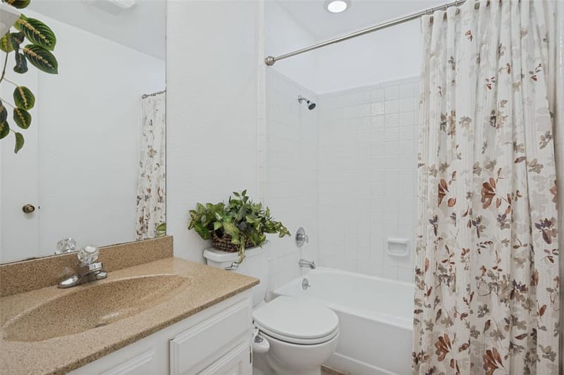 1730 Glencairn Lane, Lewisville TX 75067 - Photo 13