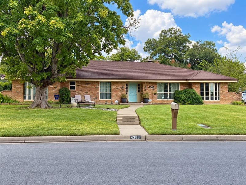 4368 Rota Circle, Fort Worth TX 76133 - Photo 35
