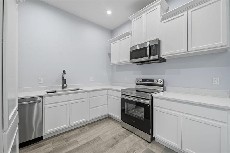 914 E Tucker Street, Fort Worth TX 76104 - Photo 7