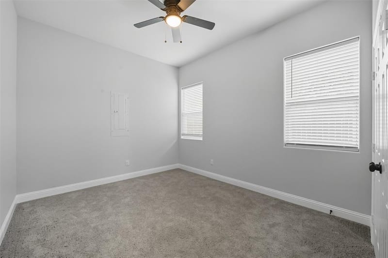914 E Tucker Street, Fort Worth TX 76104 - Photo 10