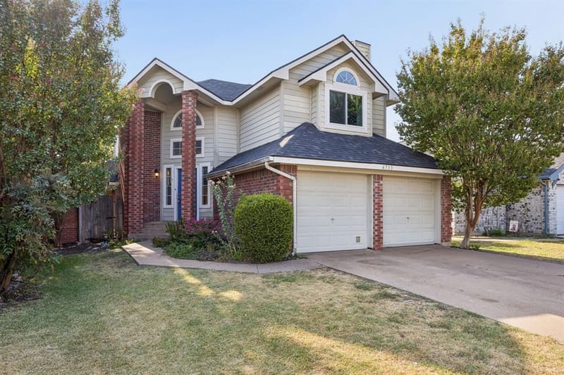 6733 Driffield Circle W, North Richland Hills TX 76182 - Photo 2
