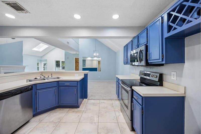 6733 Driffield Circle W, North Richland Hills TX 76182 - Photo 10