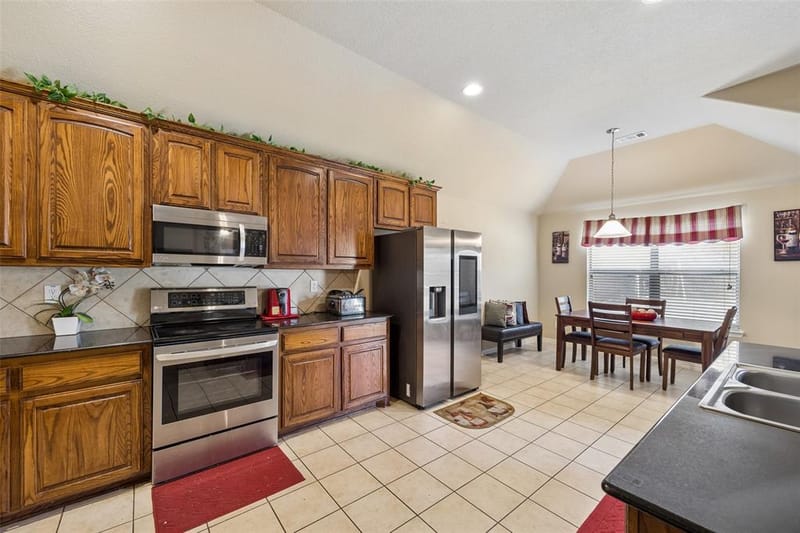 2017 Stonewood Court, Heartland TX 75126 - Photo 9