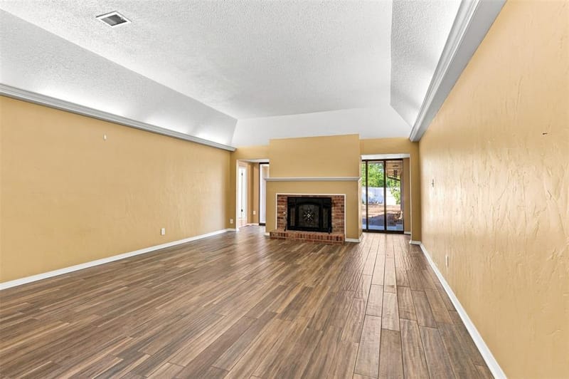 3904 Shady Valley Drive, Arlington TX 76013 - Photo 7