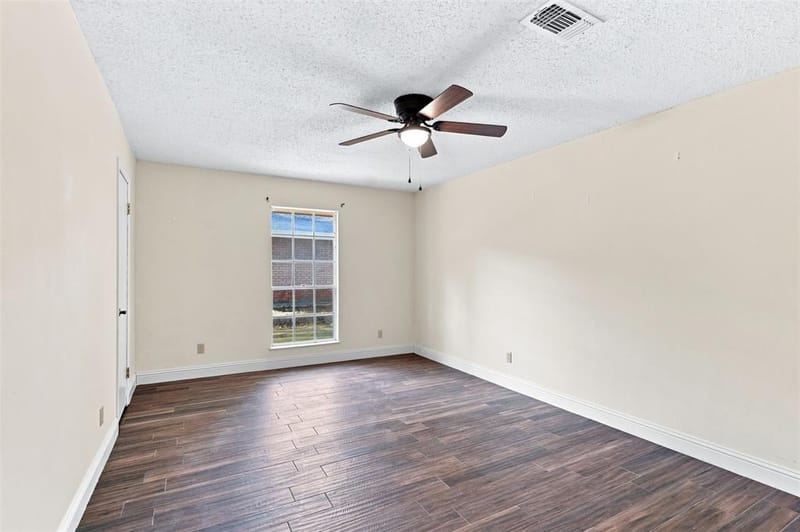3904 Shady Valley Drive, Arlington TX 76013 - Photo 20