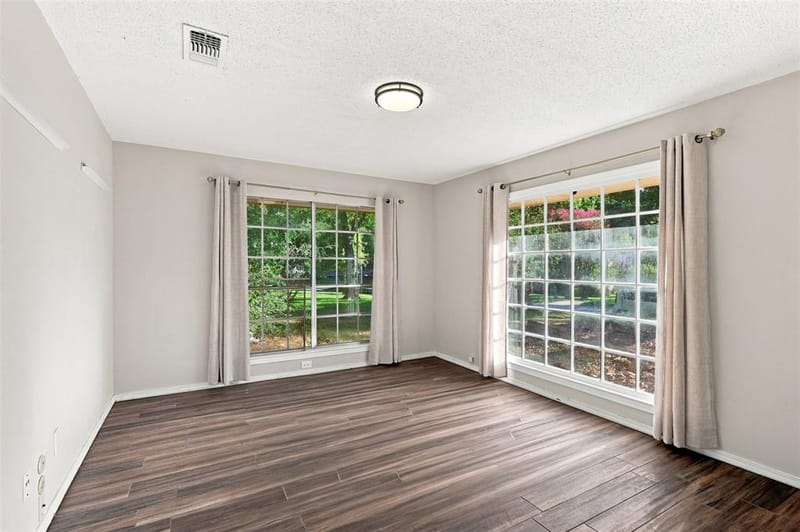 3904 Shady Valley Drive, Arlington TX 76013 - Photo 10