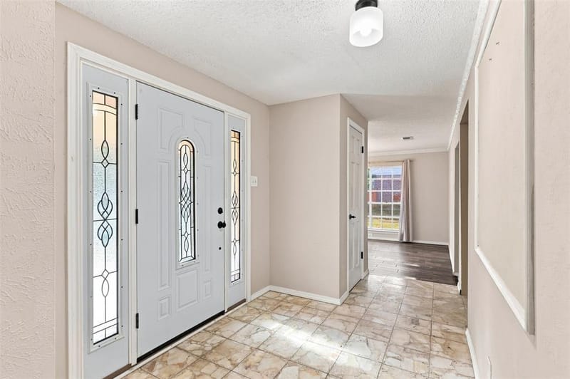 3904 Shady Valley Drive, Arlington TX 76013 - Photo 4