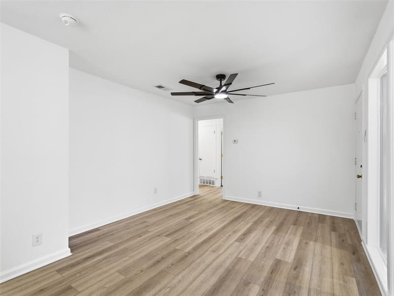 2939 Hillglenn Road, Dallas TX 75228 - Photo 6