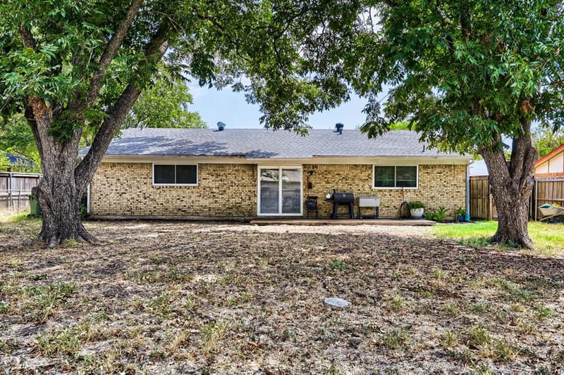 1900 Lomita Lane, Arlington TX 76010 - Photo 27