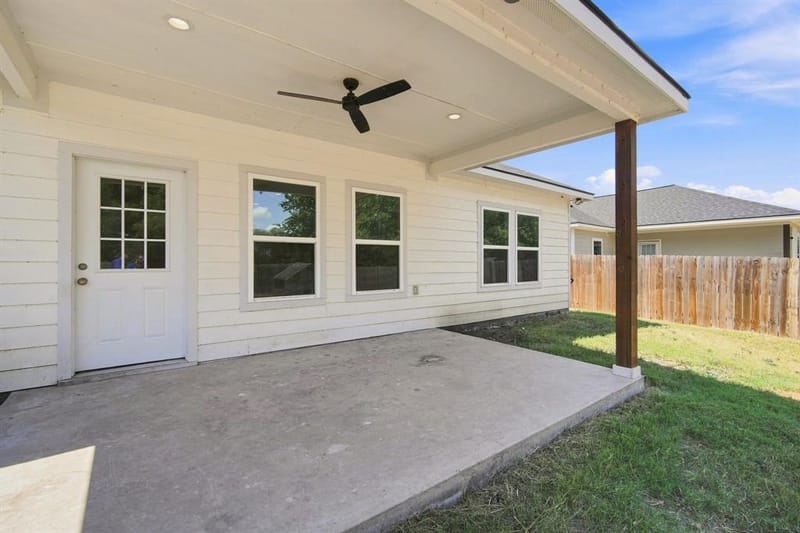 370 Third Avenue, Milford TX 76670 - Photo 23