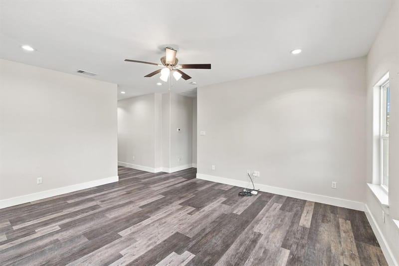 370 Third Avenue, Milford TX 76670 - Photo 16