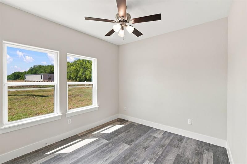 370 Third Avenue, Milford TX 76670 - Photo 14