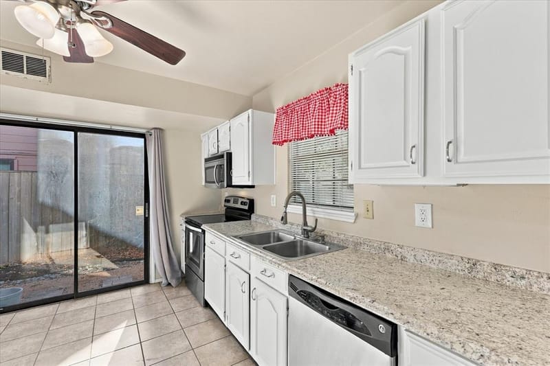 2831 Harbinger Lane, Dallas TX 75287 - Photo 10