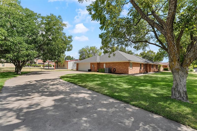 1004 N Main Street, West TX 76691 - Photo 34