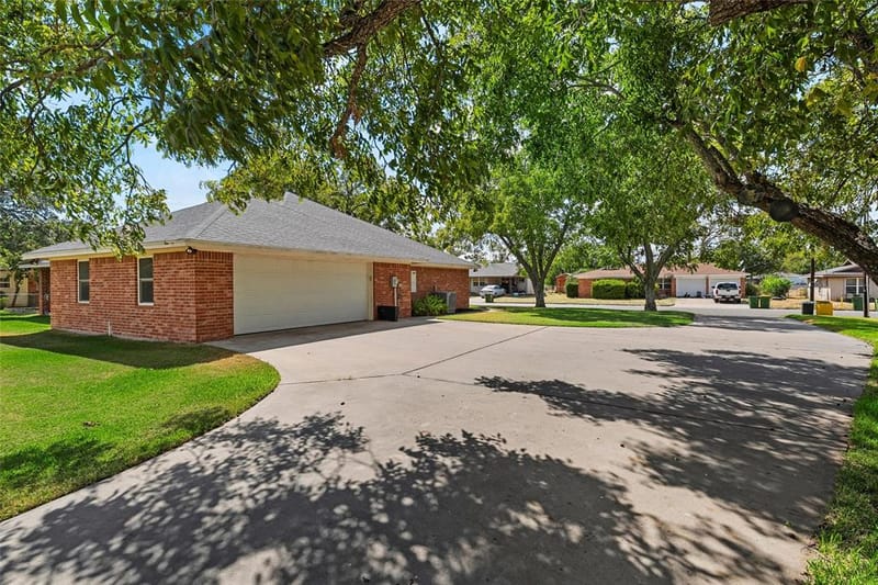 1004 N Main Street, West TX 76691 - Photo 31