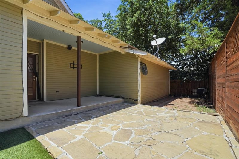2341 Alston Avenue, Fort Worth TX 76110 - Photo 32