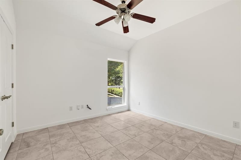 3648 Bluegrass Drive, Grand Prairie TX 75052 - Photo 22