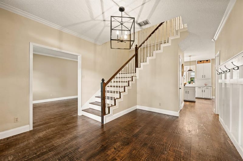 510 Anthony Drive, Euless TX 76039 - Photo 8