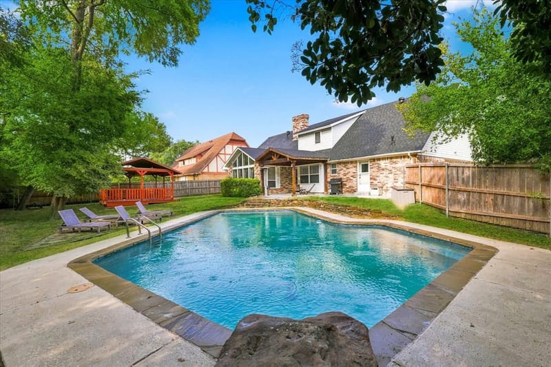 919 Green Hills Road, Duncanville TX 75137