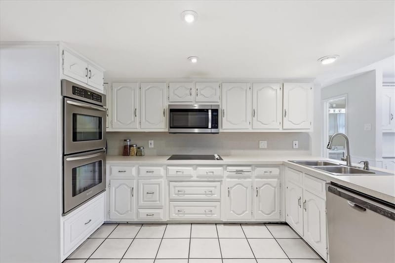 919 Green Hills Road, Duncanville TX 75137 - Photo 9